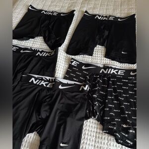 Men’s small Nike black briefs never worn